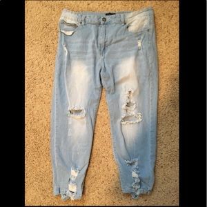 Cover Girl distressed straight leg/skinny jeans
